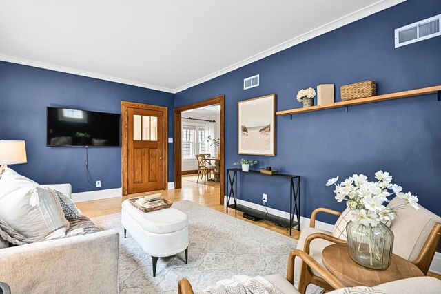 2207 N 66th STREET, Wauwatosa, WI 53213