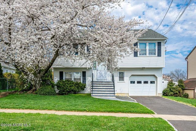 864 Malden Drive, Cliffwood Beach, NJ 07735