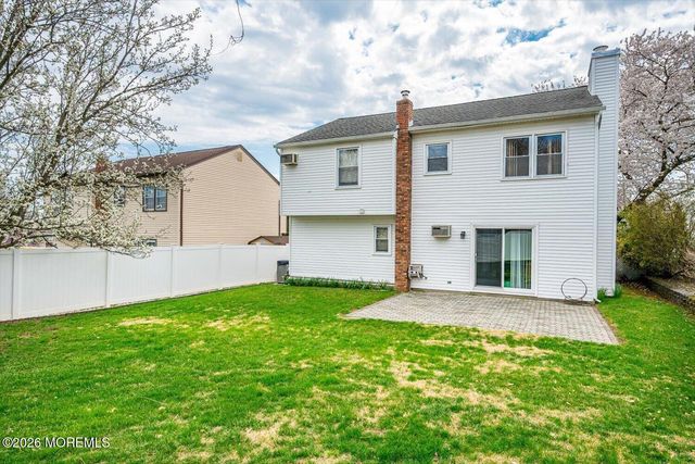 864 Malden Drive, Cliffwood Beach, NJ 07735