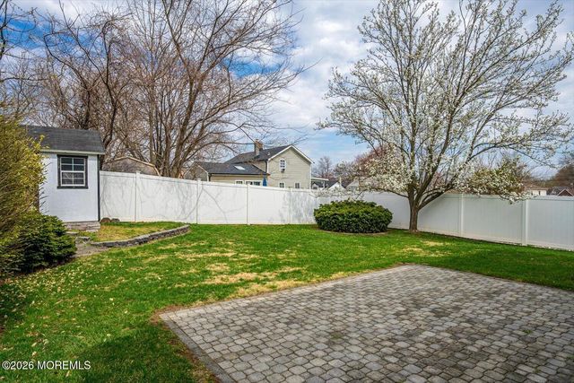 864 Malden Drive, Cliffwood Beach, NJ 07735