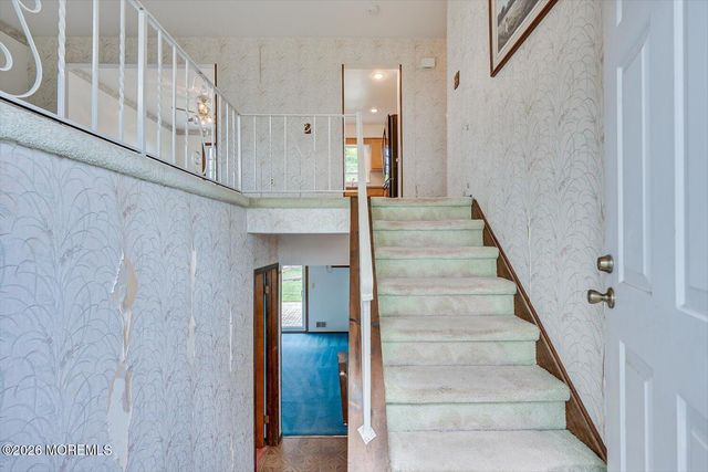 864 Malden Drive, Cliffwood Beach, NJ 07735