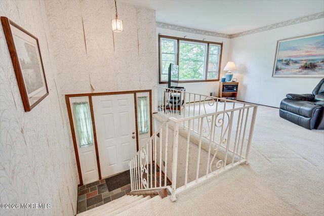 864 Malden Drive, Cliffwood Beach, NJ 07735