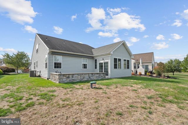 4389 MEADOWRIDGE LN, Collegeville, PA 19426