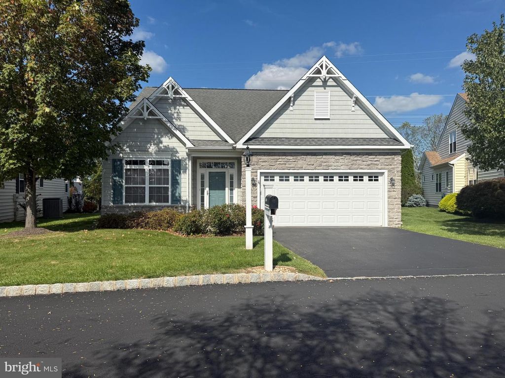 4389 MEADOWRIDGE LN, Collegeville, PA 19426