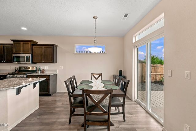 2569 NW Upas Way, Redmond, OR 97756
