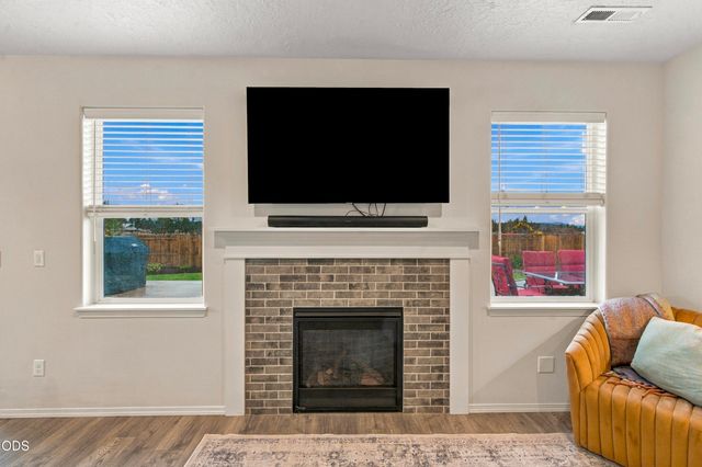 2569 NW Upas Way, Redmond, OR 97756