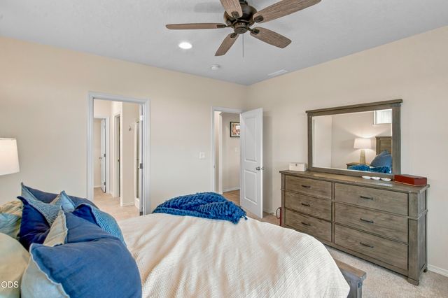 2569 NW Upas Way, Redmond, OR 97756