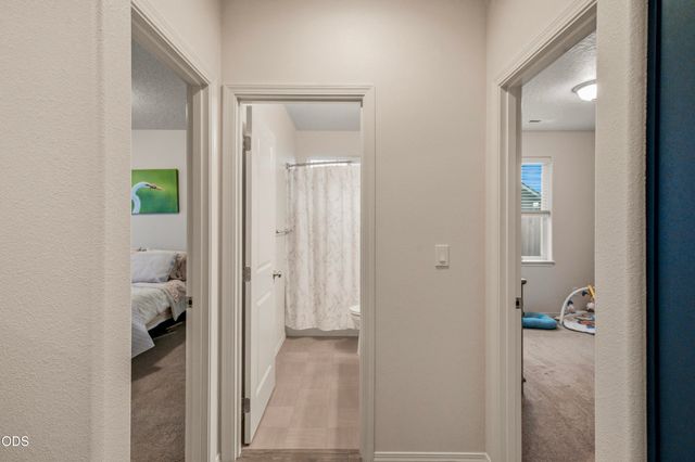 2569 NW Upas Way, Redmond, OR 97756