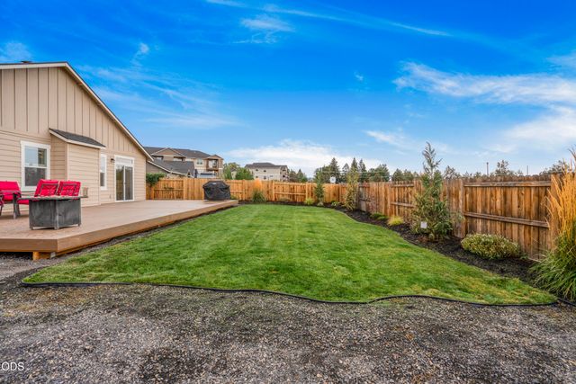2569 NW Upas Way, Redmond, OR 97756