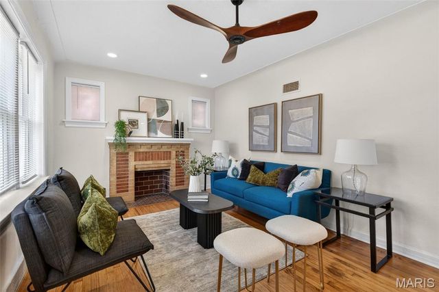 3816 Oakridge Boulevard, St Louis, MO 63121