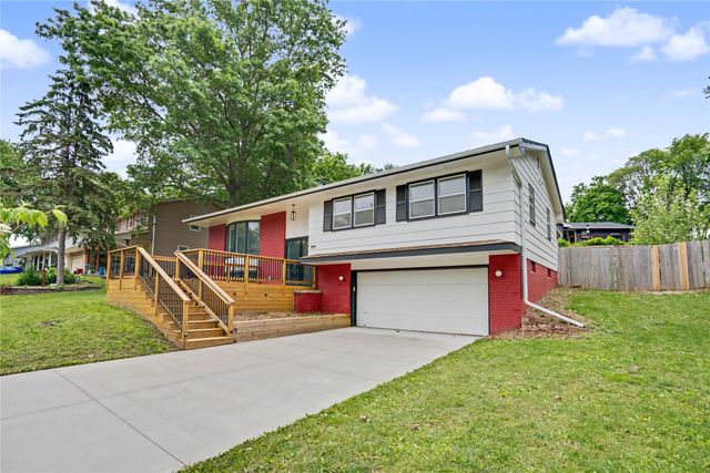 2924 Willowmere Drive, Des Moines, IA 50321