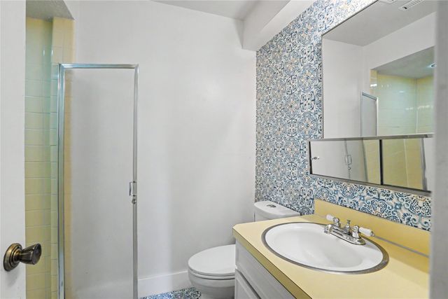 2924 Willowmere Drive, Des Moines, IA 50321