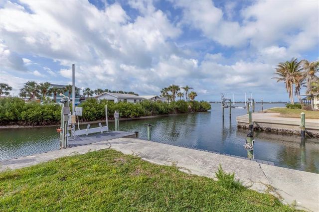 295 NORTH DRIVE, Englewood, FL 34223