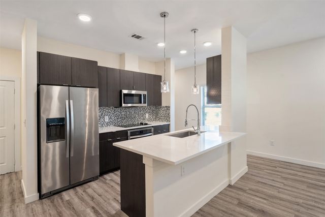 1583 Fiji Street, Dallas, TX 75203