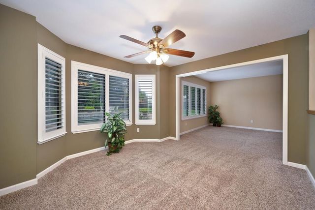 8430 Blossom Hill Ct, Citrus Heights, CA 95610