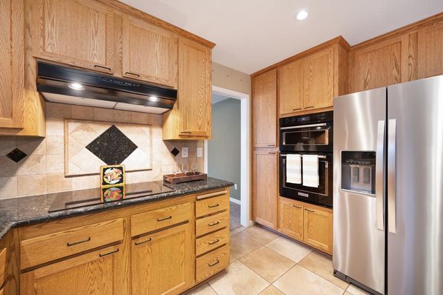 8430 Blossom Hill Ct, Citrus Heights, CA 95610