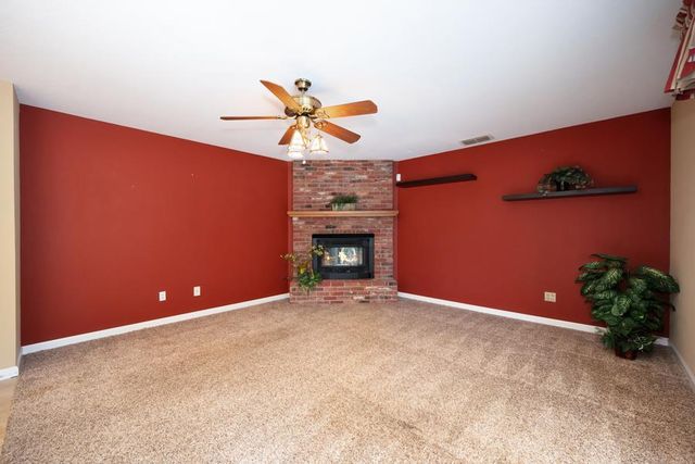 8430 Blossom Hill Ct, Citrus Heights, CA 95610