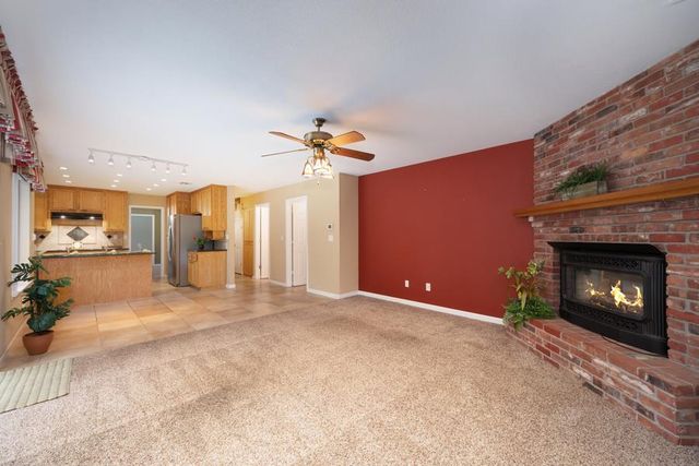 8430 Blossom Hill Ct, Citrus Heights, CA 95610