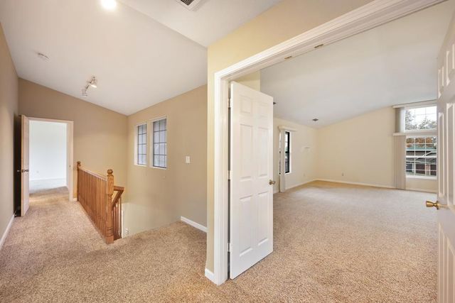 8430 Blossom Hill Ct, Citrus Heights, CA 95610