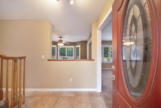 8430 Blossom Hill Ct, Citrus Heights, CA 95610