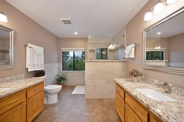 8430 Blossom Hill Ct, Citrus Heights, CA 95610