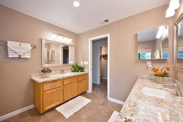 8430 Blossom Hill Ct, Citrus Heights, CA 95610