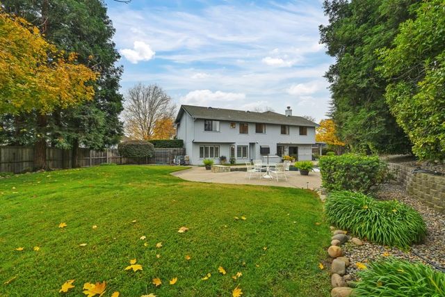 8430 Blossom Hill Ct, Citrus Heights, CA 95610