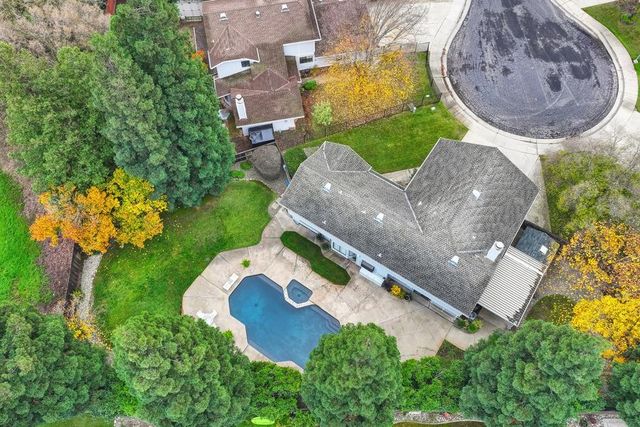 8430 Blossom Hill Ct, Citrus Heights, CA 95610