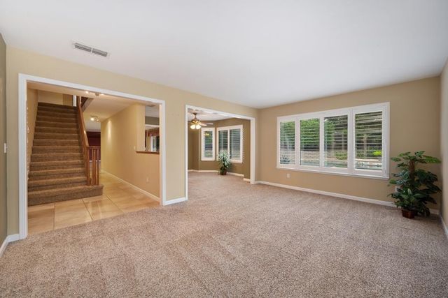 8430 Blossom Hill Ct, Citrus Heights, CA 95610