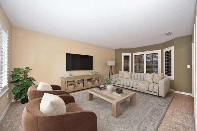 8430 Blossom Hill Ct, Citrus Heights, CA 95610