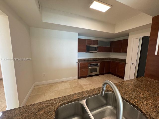 3330 NE 190 ST 1215, Aventura, FL 33180