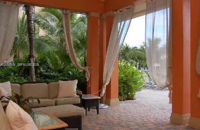 3330 NE 190 ST 1215, Aventura, FL 33180