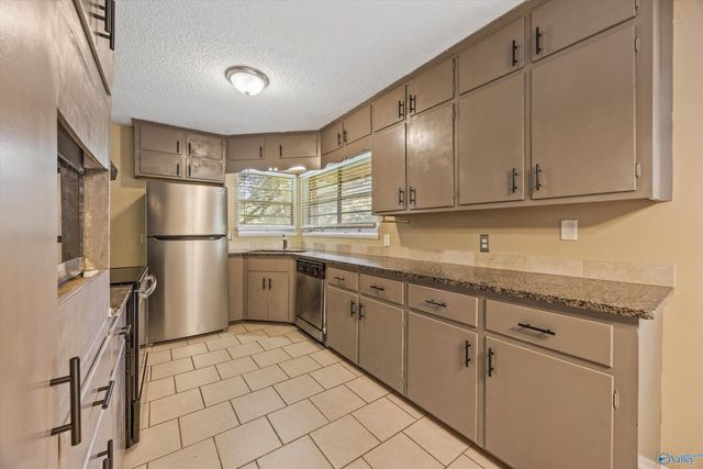 210 Skyline Road, Madison, AL 35758