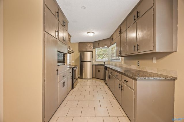 210 Skyline Road, Madison, AL 35758