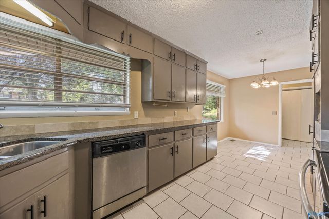 210 Skyline Road, Madison, AL 35758