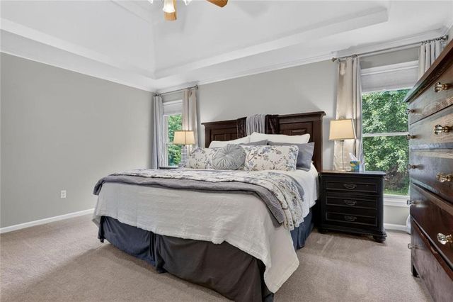 7646 N Pomona Avenue, Kansas City, MO 64152