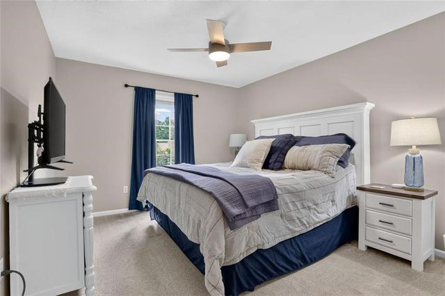 7646 N Pomona Avenue, Kansas City, MO 64152
