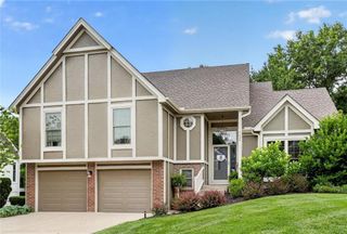 7646 N Pomona Avenue, Kansas City, MO 64152