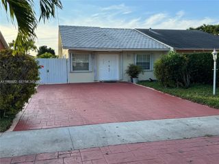 842 SW 89th Ave B, Miami, FL 33174