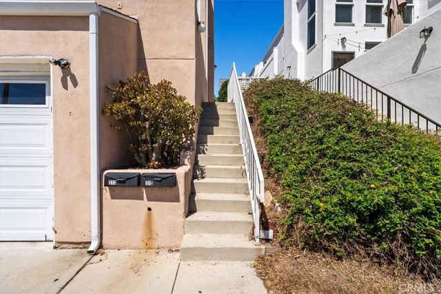 313 E Oak Avenue, El Segundo, CA 90245