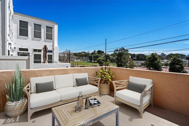 313 E Oak Avenue, El Segundo, CA 90245