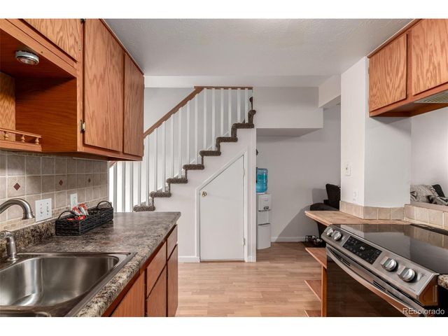 9925 W 20th Ave 17, Lakewood, CO 80215