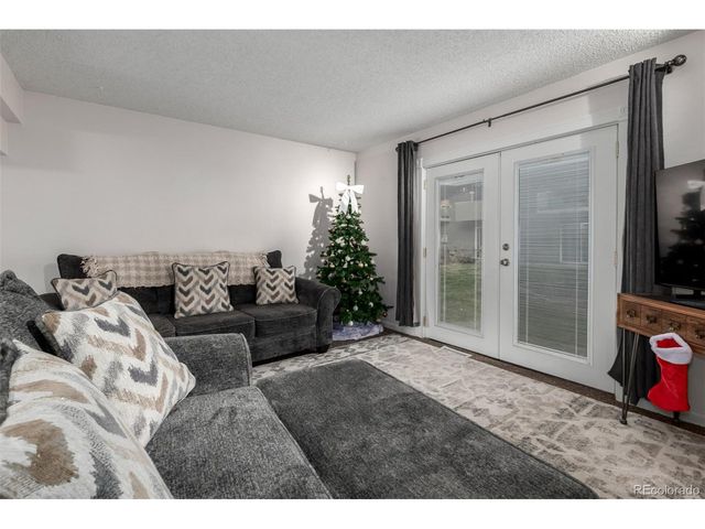 9925 W 20th Ave 17, Lakewood, CO 80215