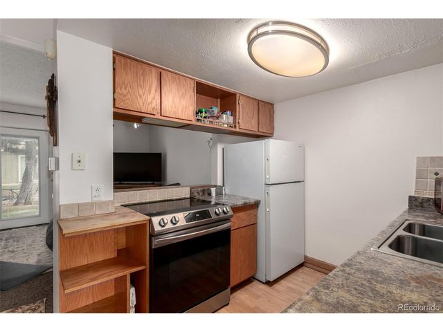 9925 W 20th Ave 17, Lakewood, CO 80215