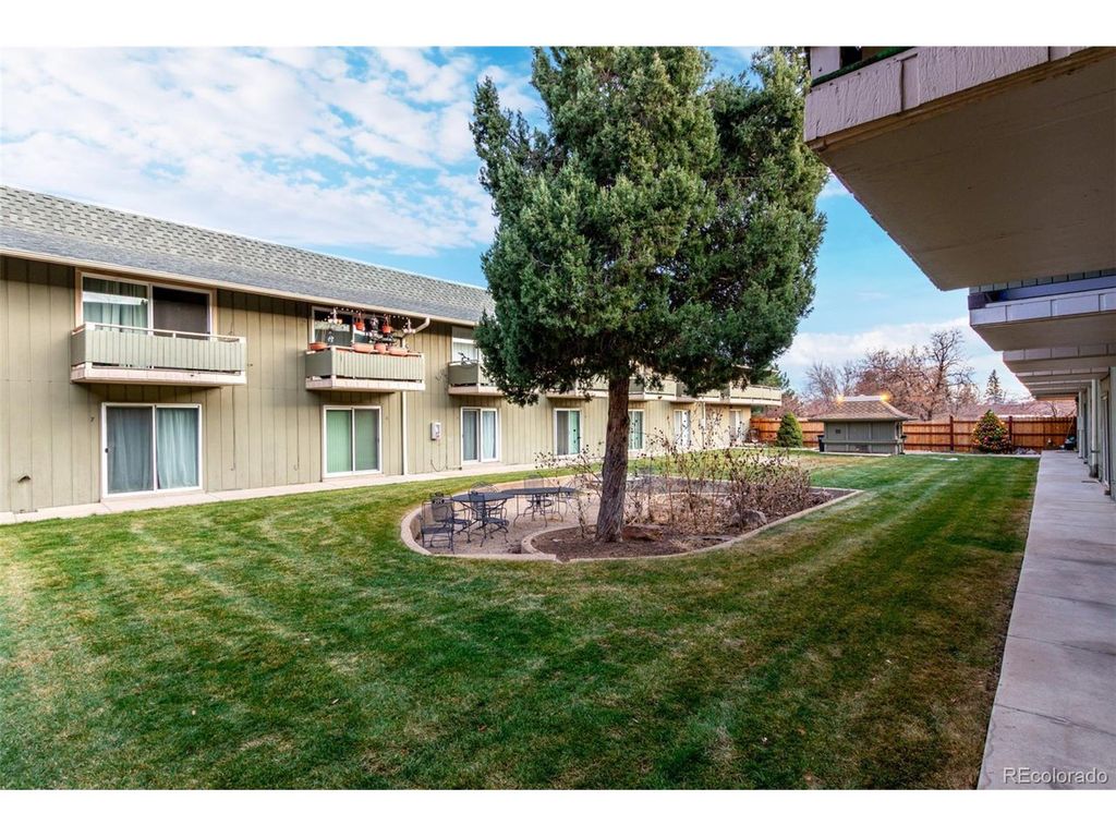 9925 W 20th Ave 17, Lakewood, CO 80215