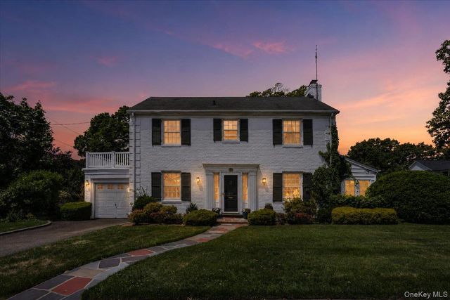 110 Knollwood Road, Rockville Centre, NY 11570