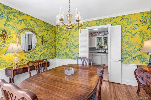 110 Knollwood Road, Rockville Centre, NY 11570