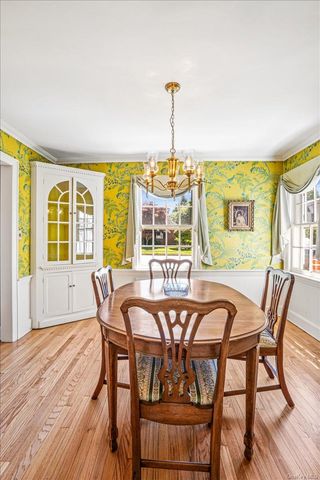110 Knollwood Road, Rockville Centre, NY 11570