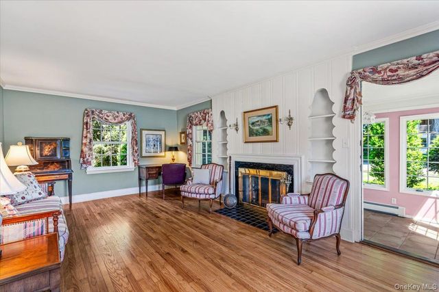 110 Knollwood Road, Rockville Centre, NY 11570