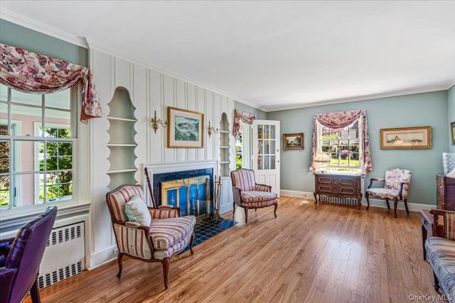 110 Knollwood Road, Rockville Centre, NY 11570